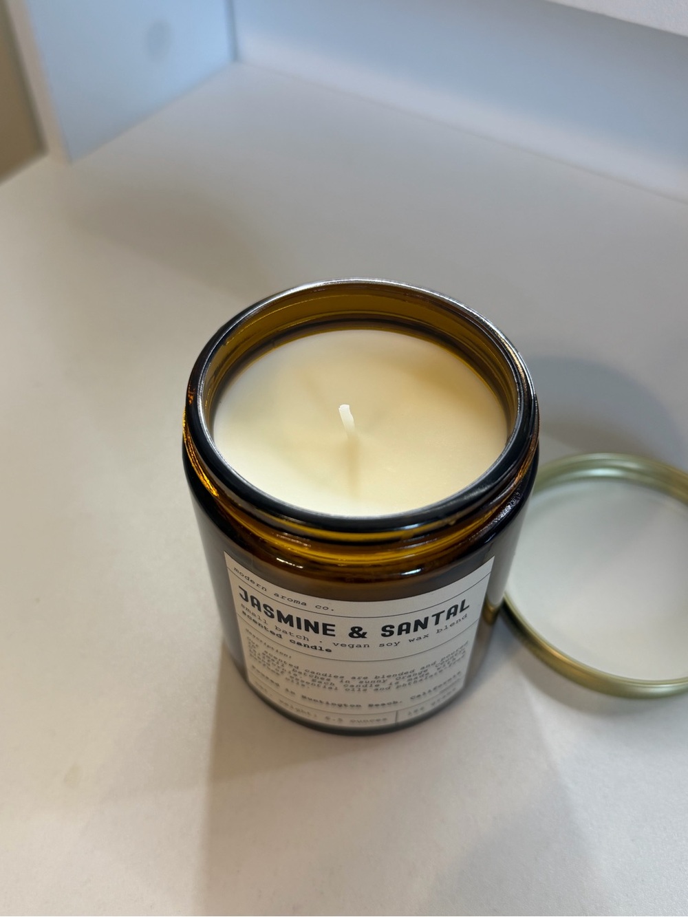 Jasmine & Santal Scented Soy Candle - Unisex Scent - Picture 4 of 4
